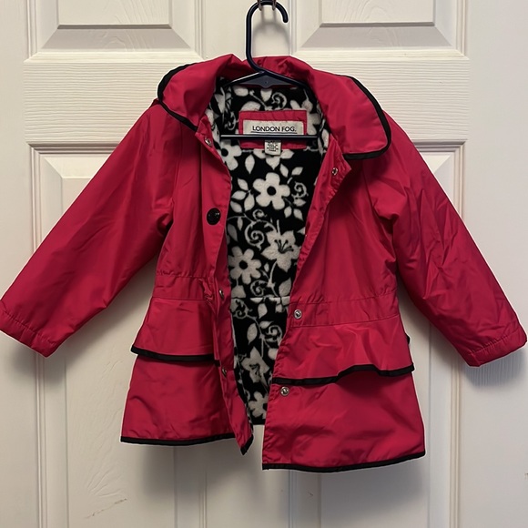 Adorable London Fog rain jacket - Picture 8 of 9